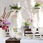 Liberal Wing فيلة بورتيماو