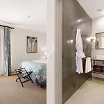 Liberal Wing فيلة