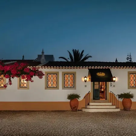Villa Liberal Wing