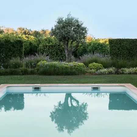 ヴィラ Liberal Wing *