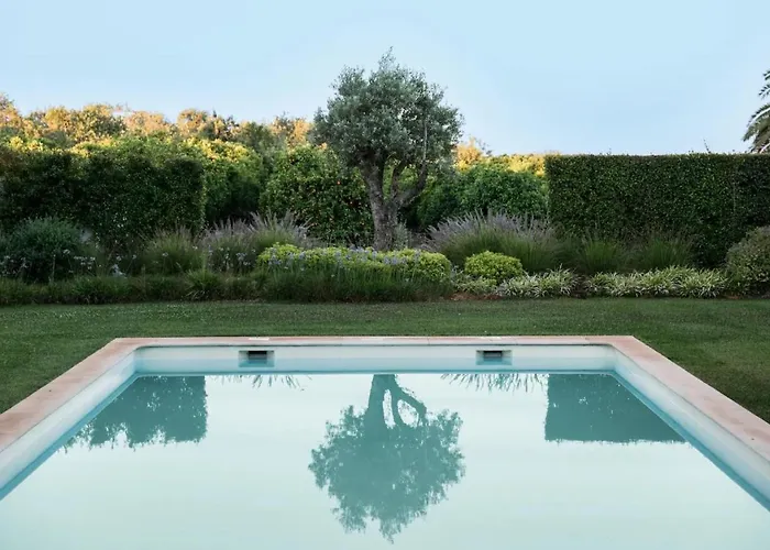 ヴィラ Liberal Wing *