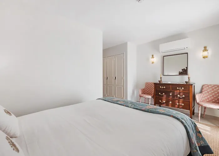 ヴィラ Liberal Wing ポルティマン