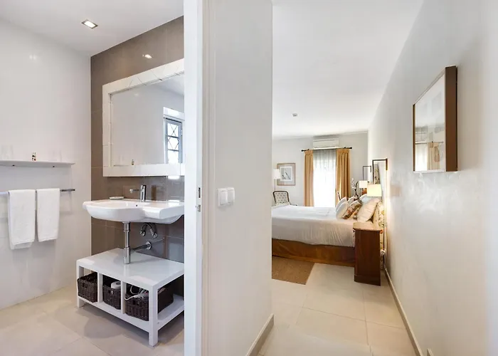 ヴィラ Liberal Wing