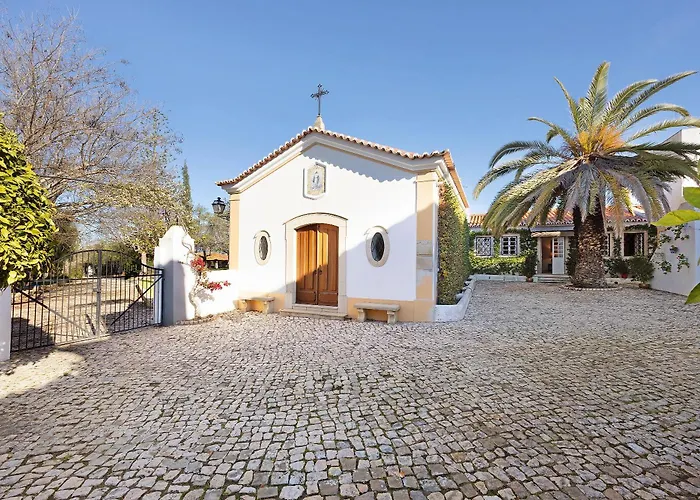 Liberal Wing Вилла